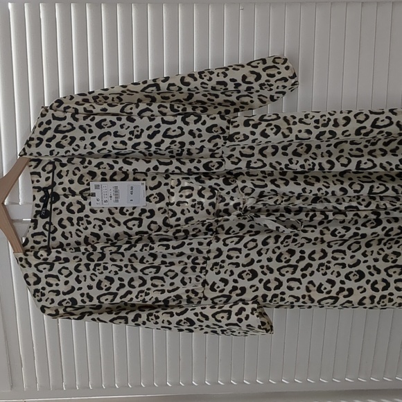 Zara Satin Midi Leopard Print Wrap - Picture 5 of 6